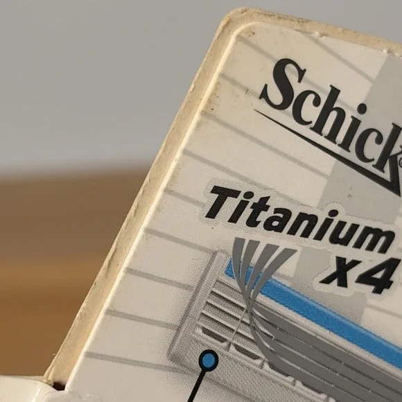 Schick Quattro Titanium Cartridge Razor Refills - 4 Cartridges Total - Picture 7 of 7